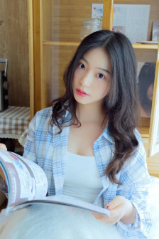 乳房与月亮